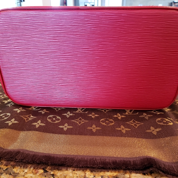 Louis Vuitton Alma PM - Picture 13 of 13